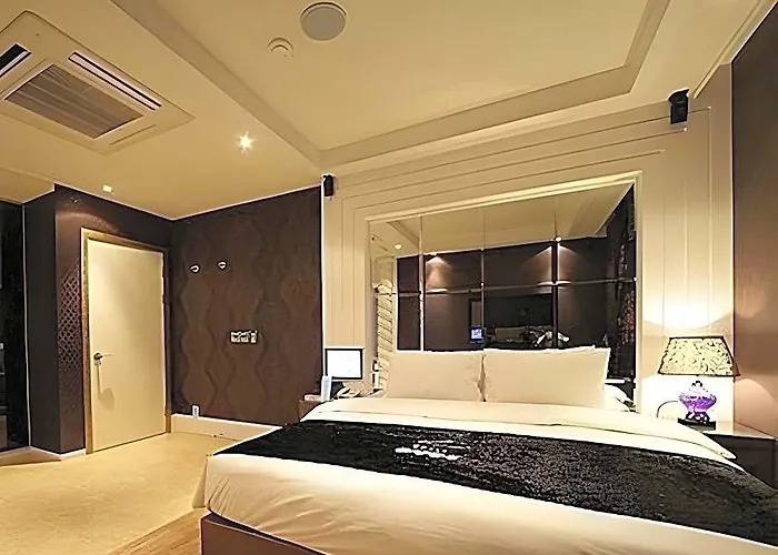 Ever Tourist Hotel