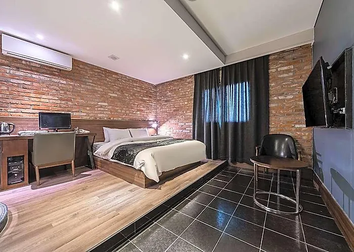 Ever Tourist Hotel