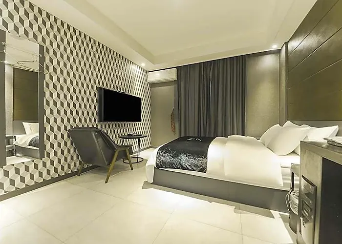 Ever Tourist Hotel 3*